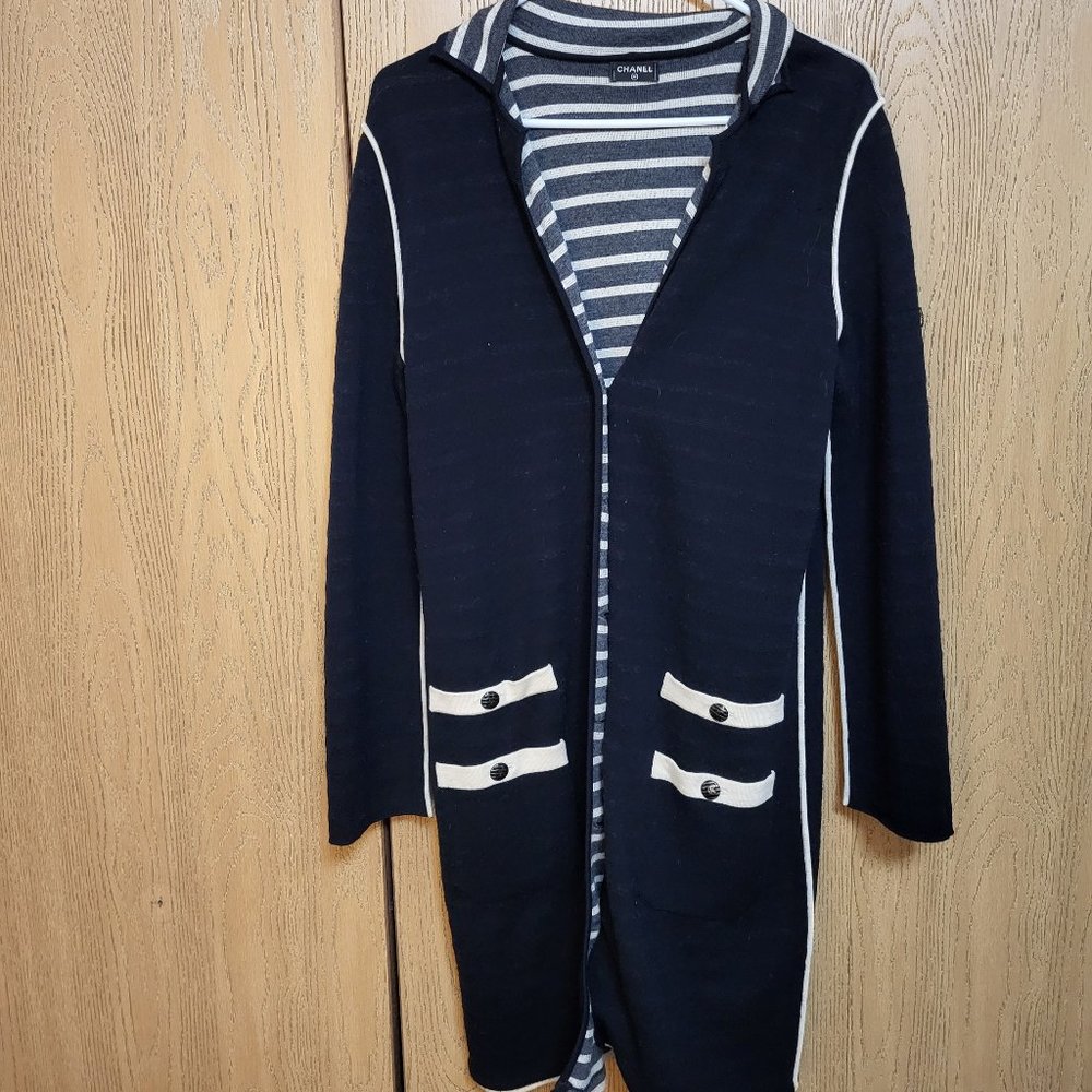 Chanel Reversible Long Cardigan Navy / Stripe CHANEL 40/US8 Made in Italy